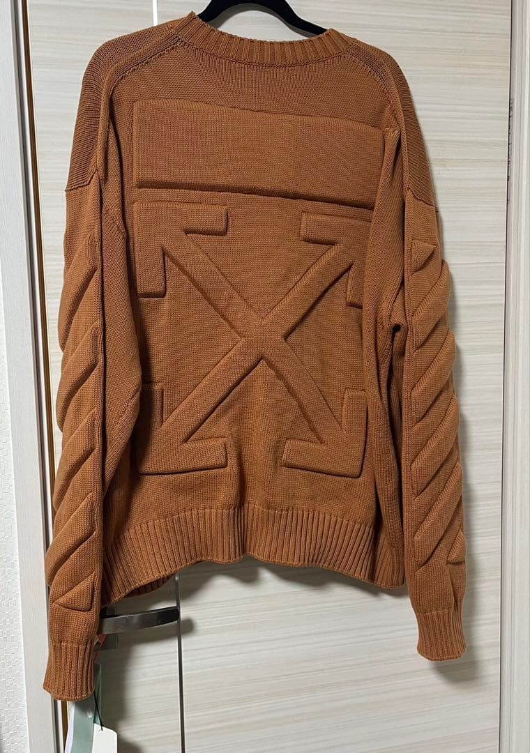 offwhite バックアローエンボスニット　シュプリーム