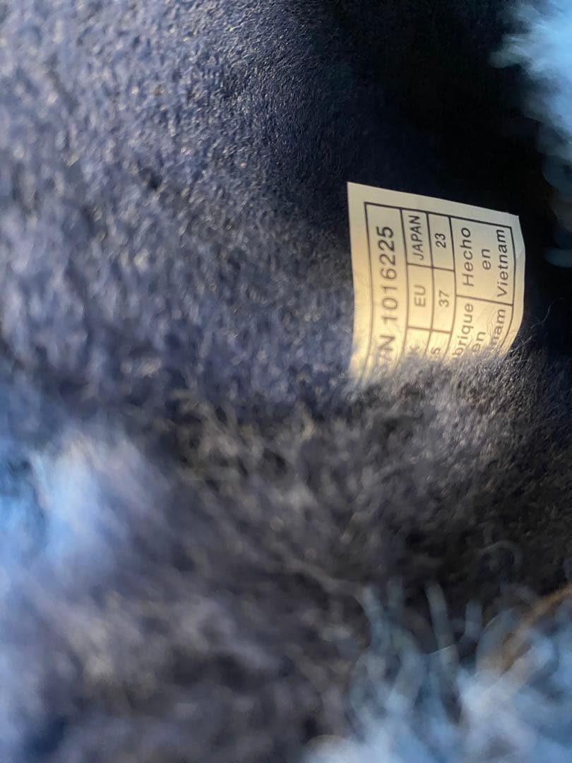 お値下げしました‼️UGG リボンムートンブーツ / ネイビー系