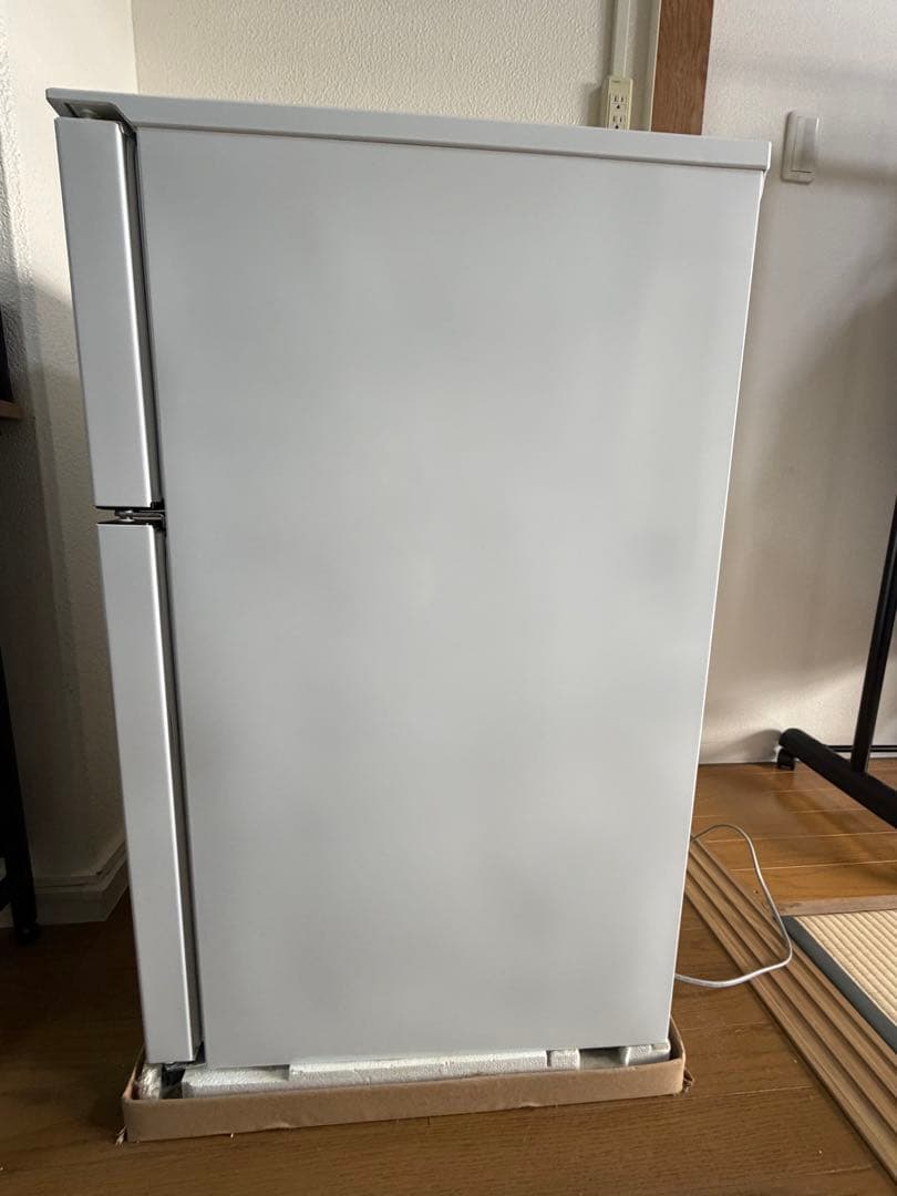 Hisense 冷蔵庫 ホワイト 冷凍室付きHR- B95A