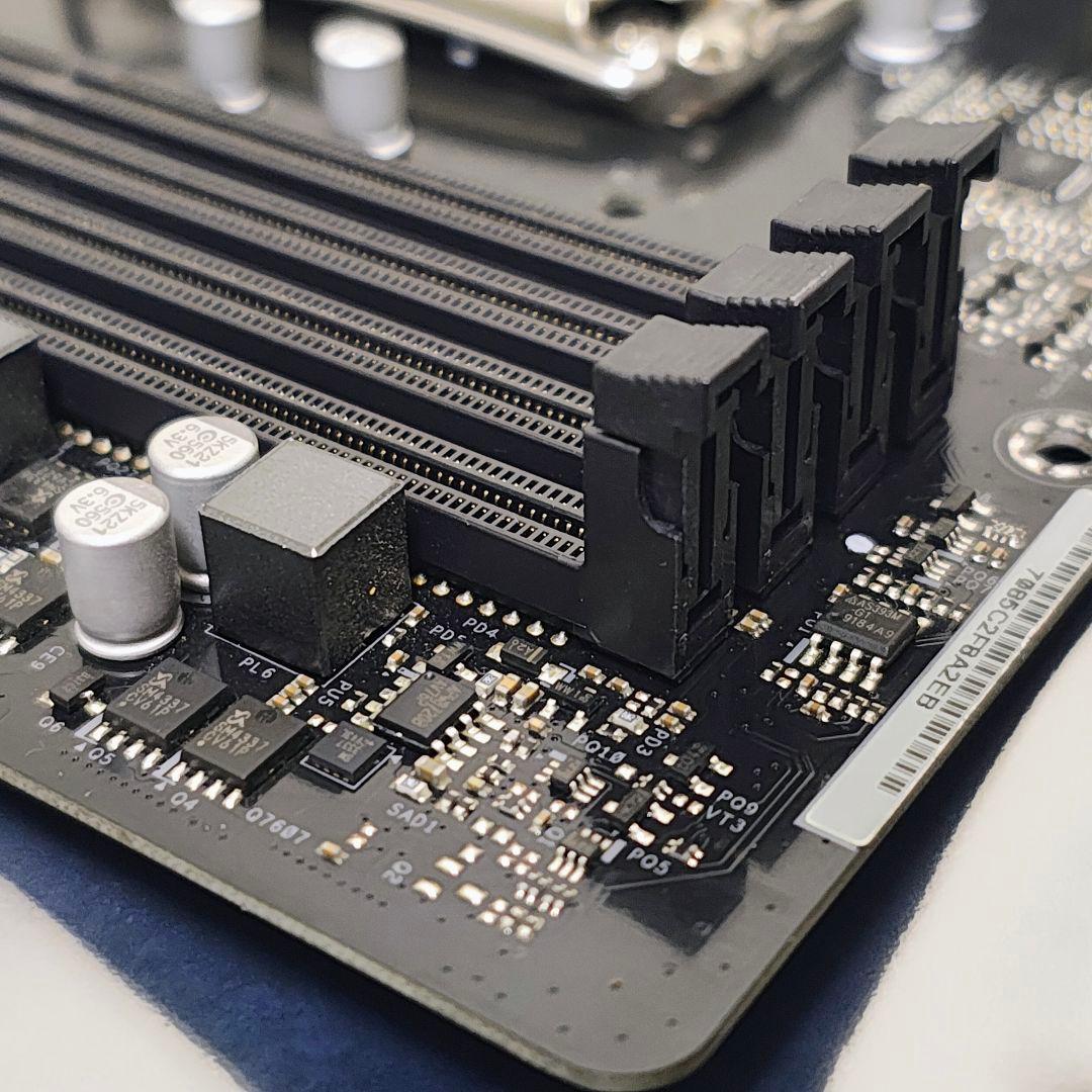 CPU Intel Core i7 9700F ＆ マザーボード セット