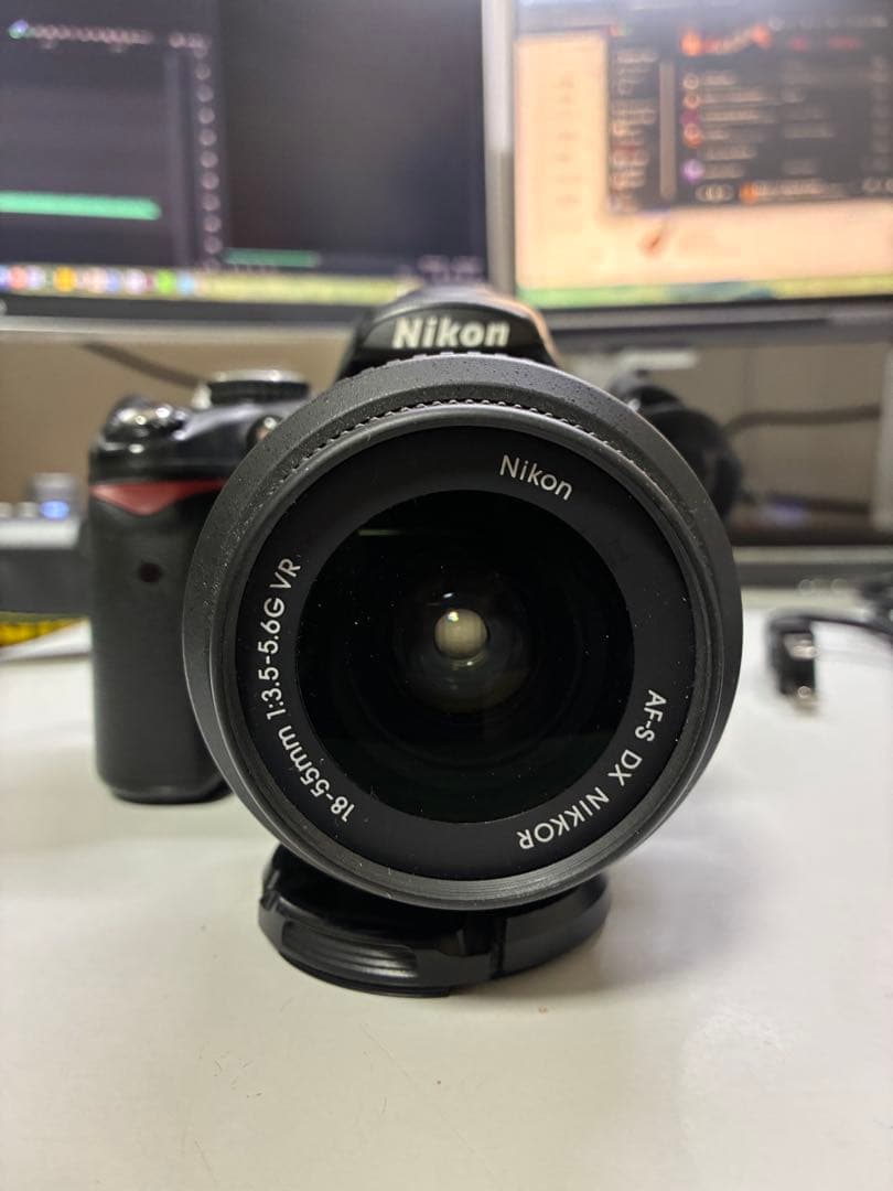 Nikon D5000 デジタル一眼レフカメラ