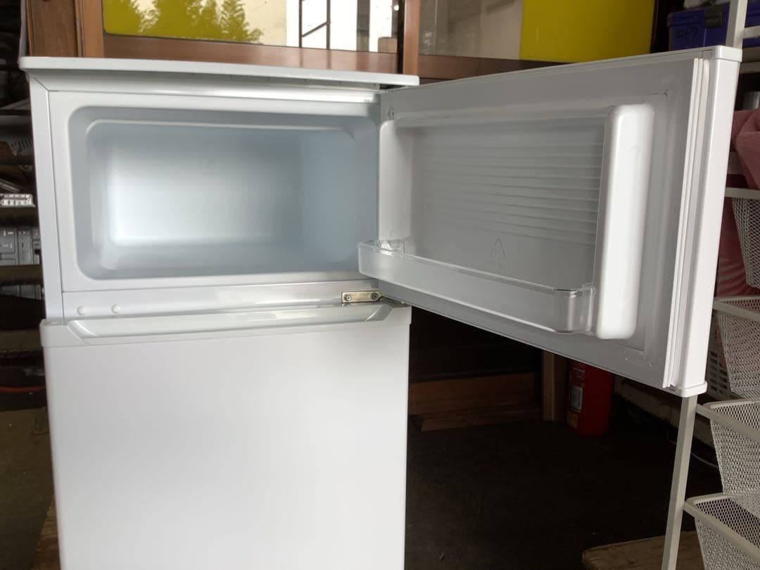 らら 2Ｄ冷蔵庫 アイリス KRSD-9A-W 90L 19年製 ホワイト