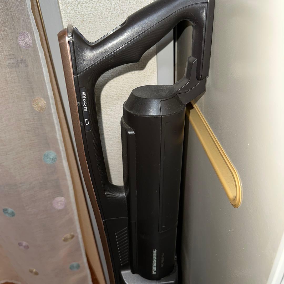 Panasonicコードレス掃除機 ローズゴールド 本体