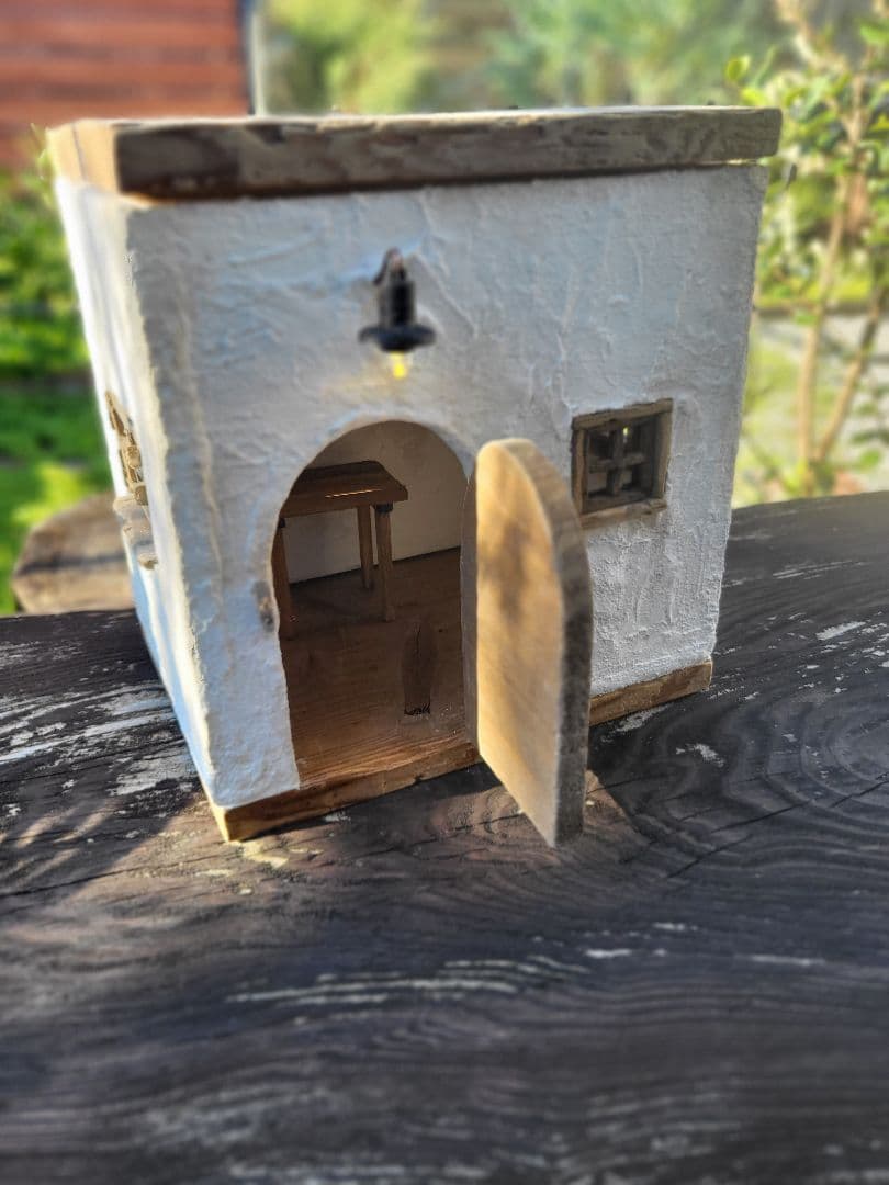 ミニチュアハウス ドールハウス　アンティーク風　　間接照明