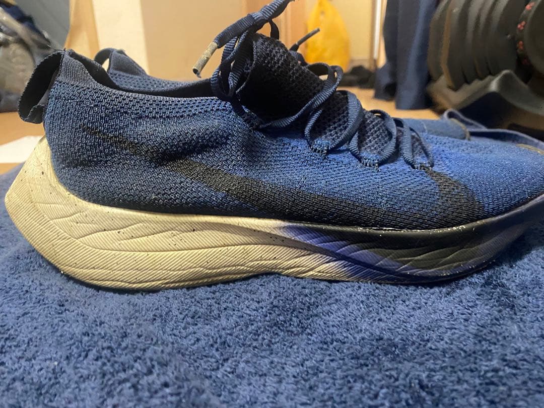 ランニングシューズ