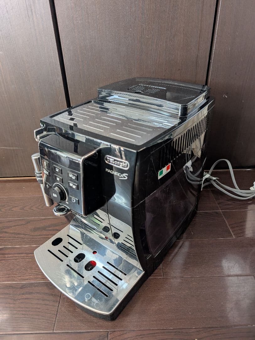 チ*ラ様 デロンギ マグニフィカS ECAM23120B