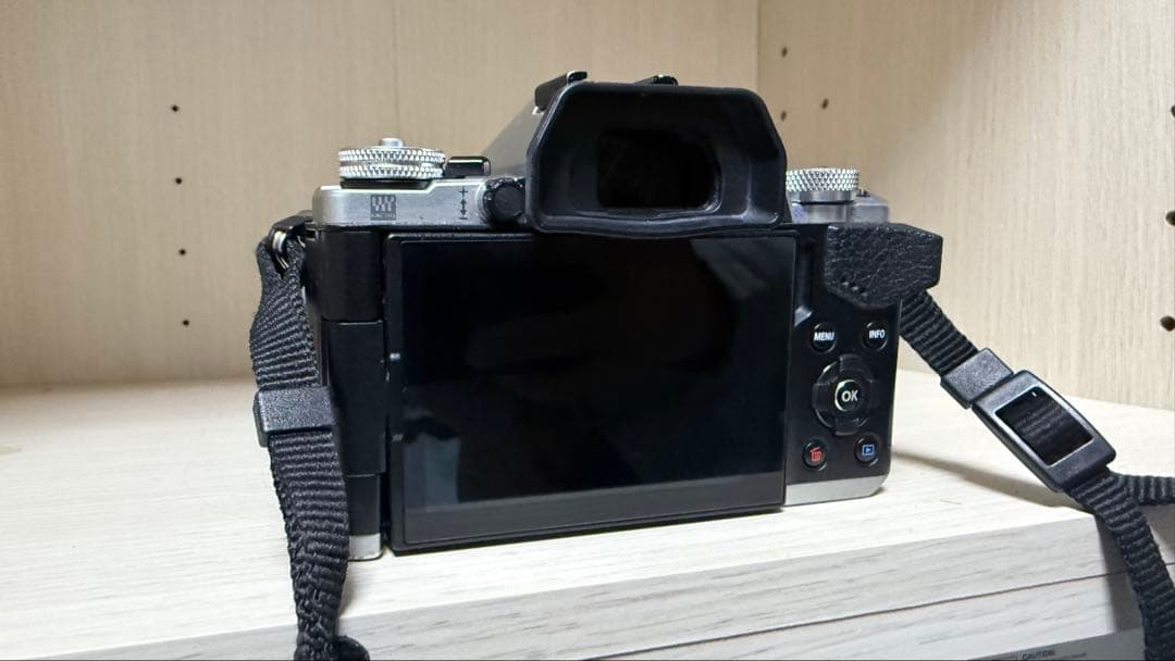 デジタルカメラ OM-D E-M5 Mark II + 12-40mm F2.8 PRO