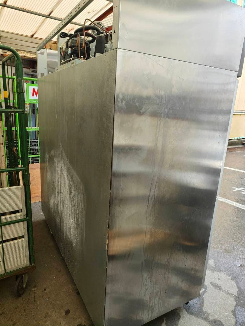 大型ステンレス冷蔵庫 6ドア