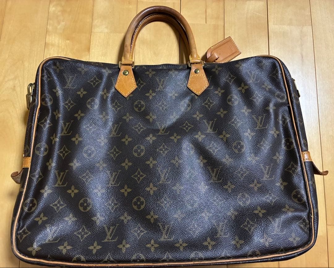 LOUIS VUITTON モノグラムバッグ