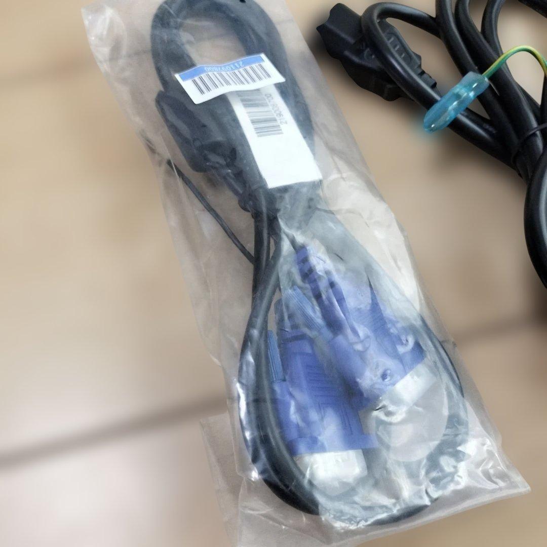 【美品・保証書付き】EPSON プロジェクター EB-W06 (3700lm)