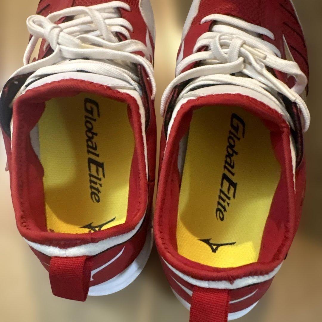 や*ん様 Mizuno Global Elite トレーニングシューズ レッド