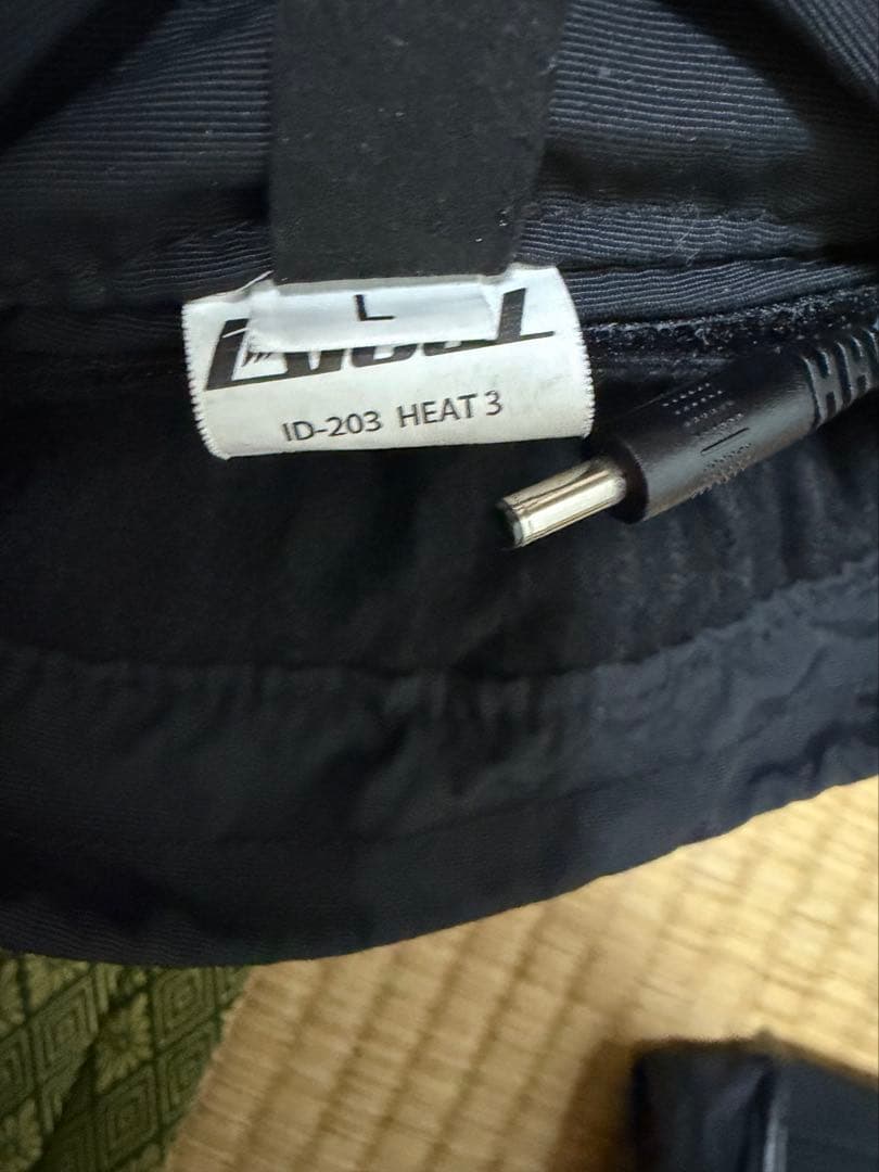 IDEAL 電熱グローブ Lサイズ （充電器×2、バッテリー4個付き）