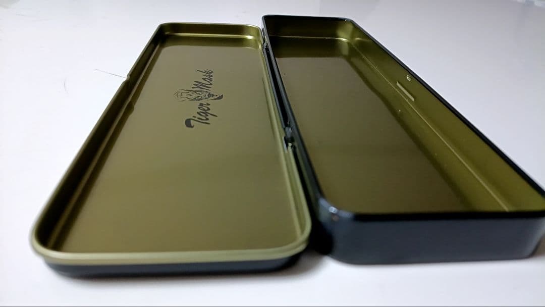 初代　タイガーマスク 筆箱　缶　ペンケース　佐山サトル　タイガー　マスク　ペン