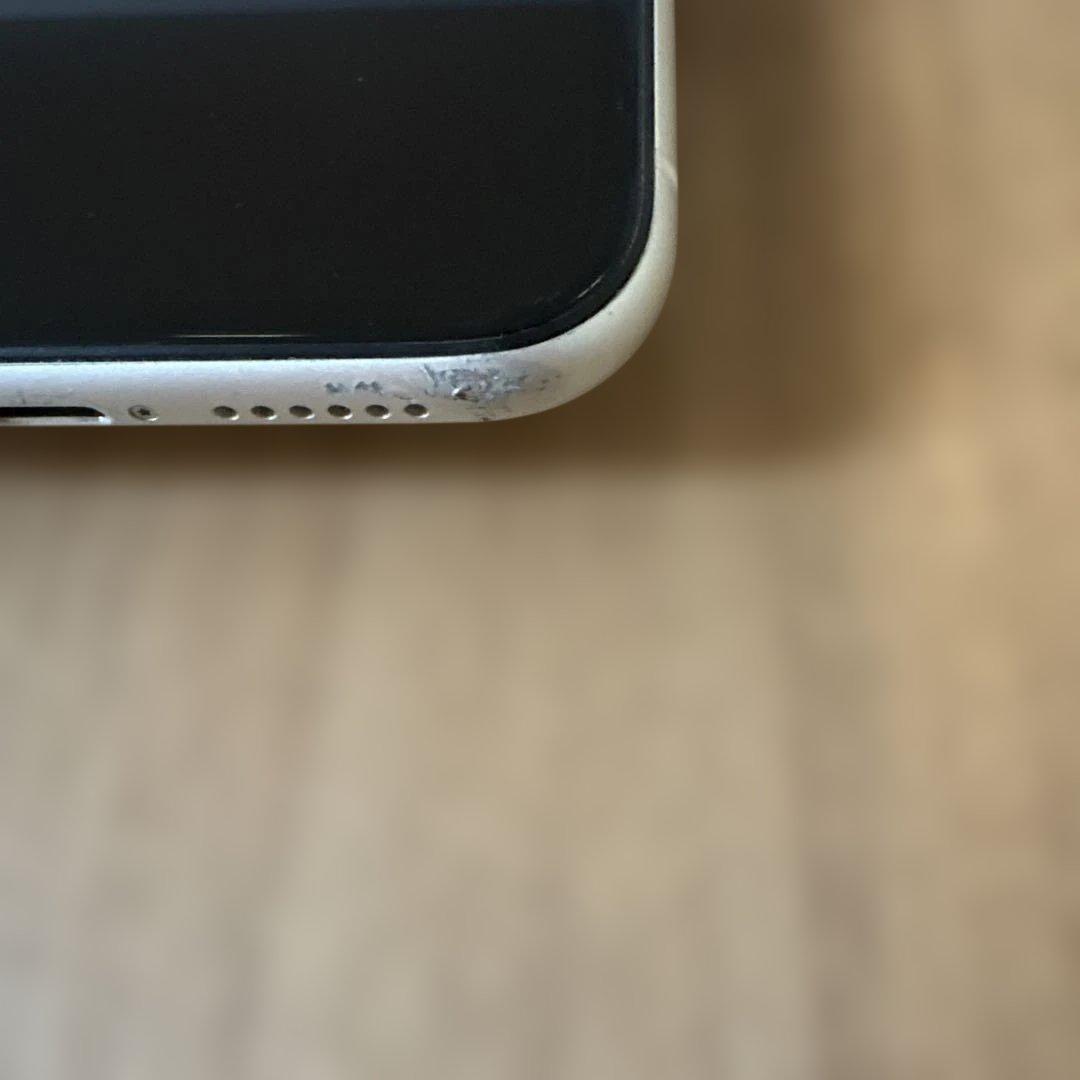 iPhone 11 本体 白（ホワイト） 64GB SIMフリー