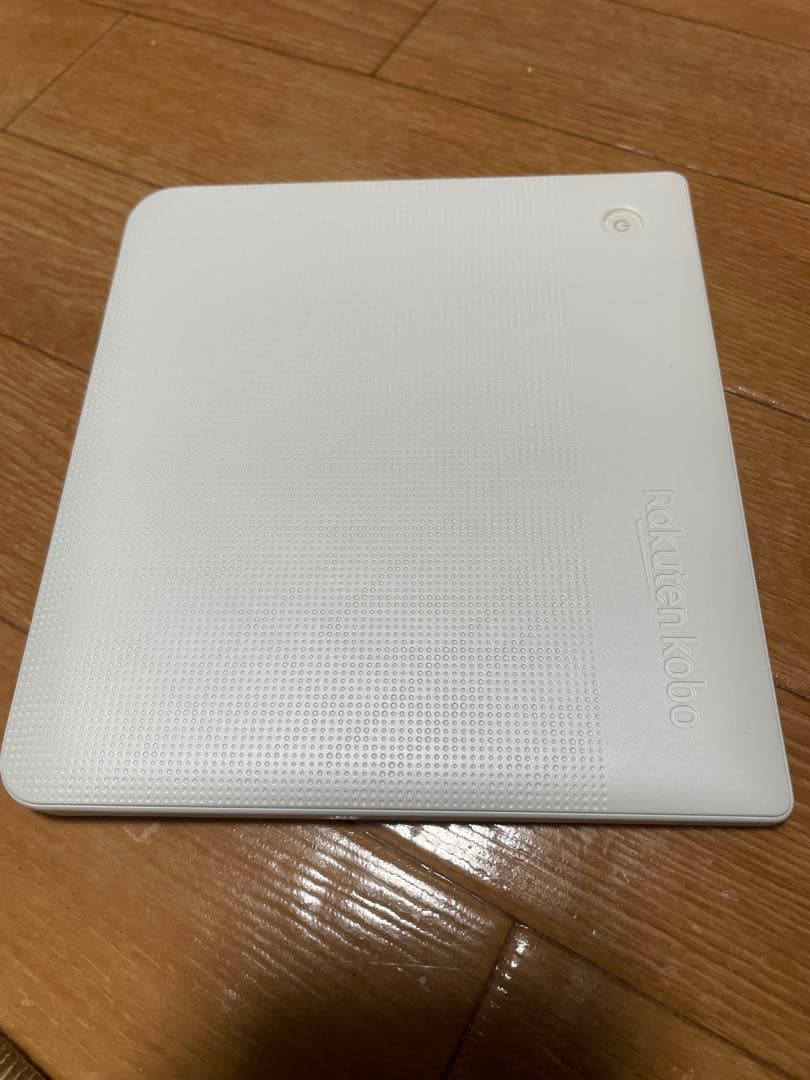 楽天　Kobo Libra H2O（ホワイト）