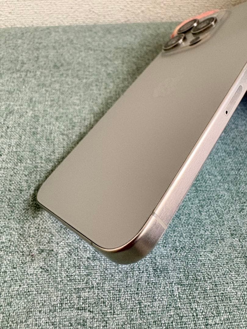 iPhone15ProMax256GBナチュラルチタニウム SIMフリー美品