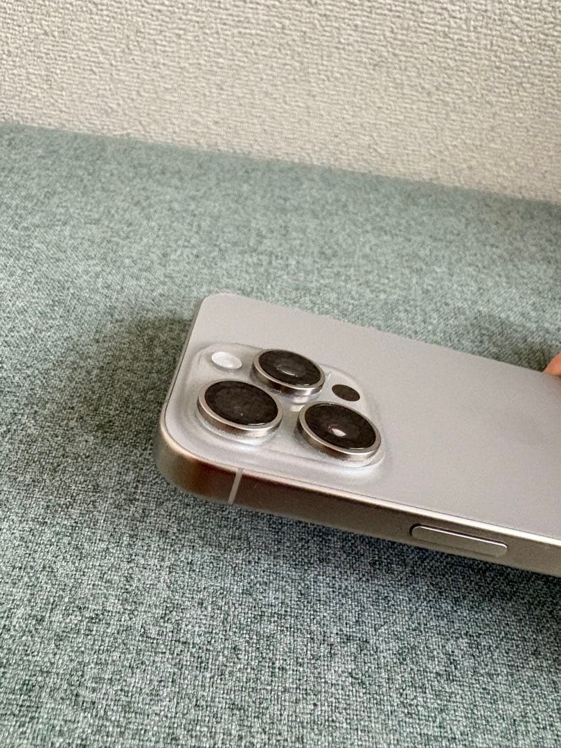 iPhone15ProMax256GBナチュラルチタニウム SIMフリー美品