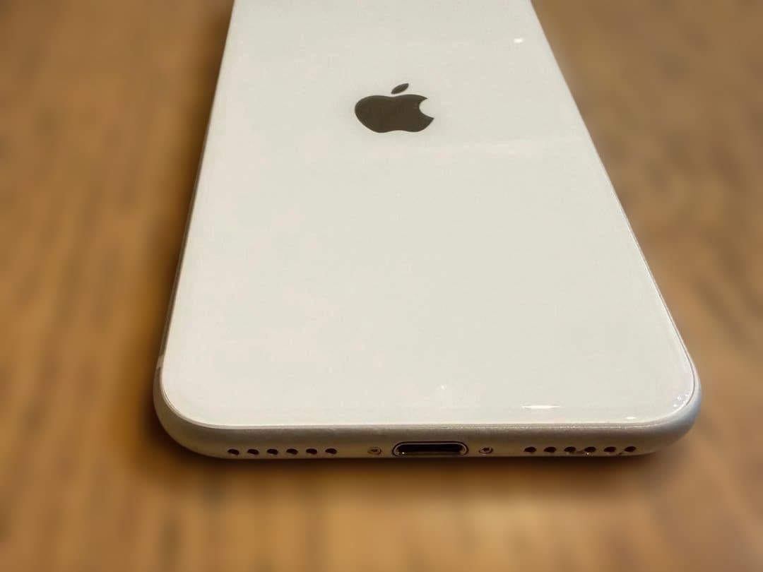 iPhone SE（第2世代）64GB ホワイト