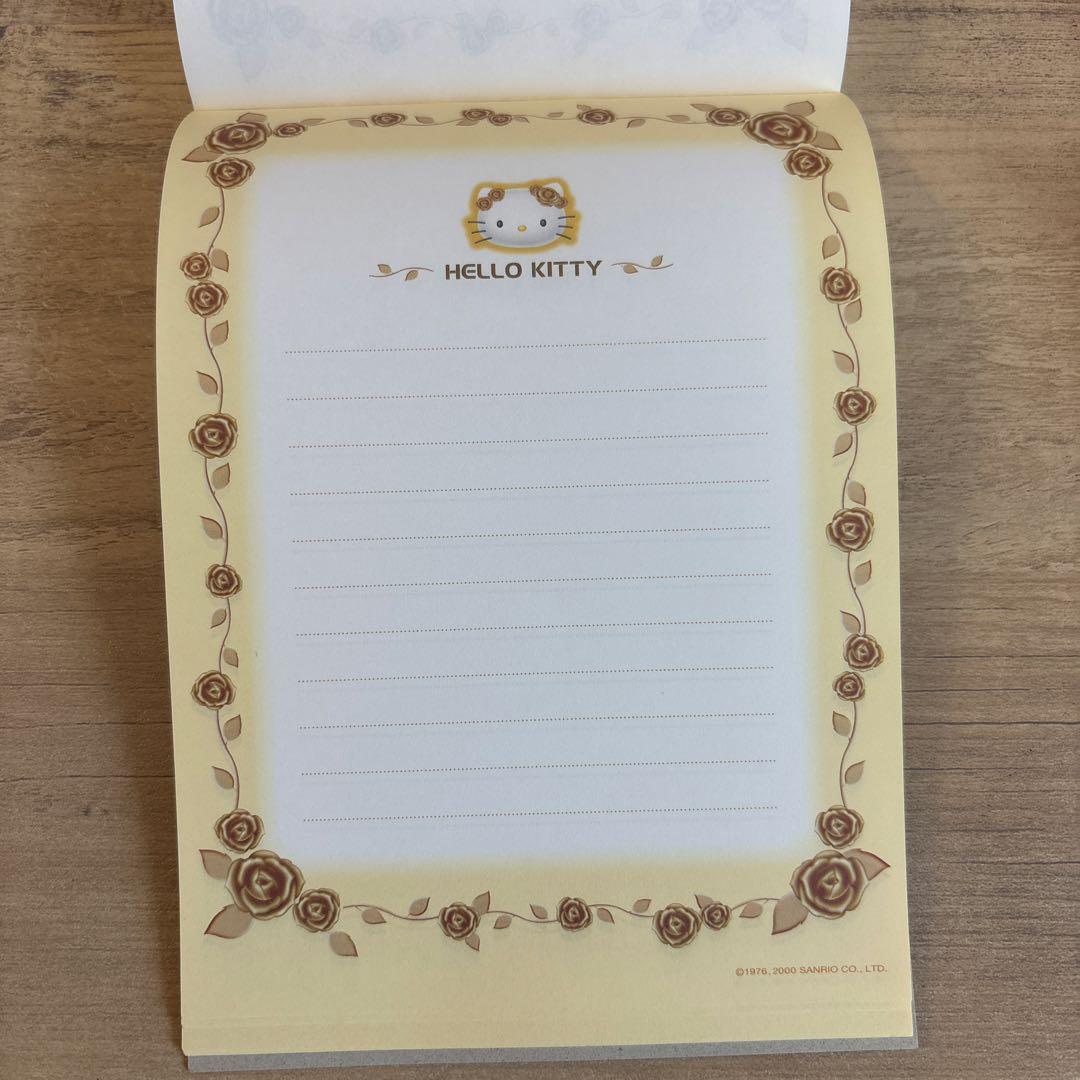 平成レトロ　ハローキティメモ帳