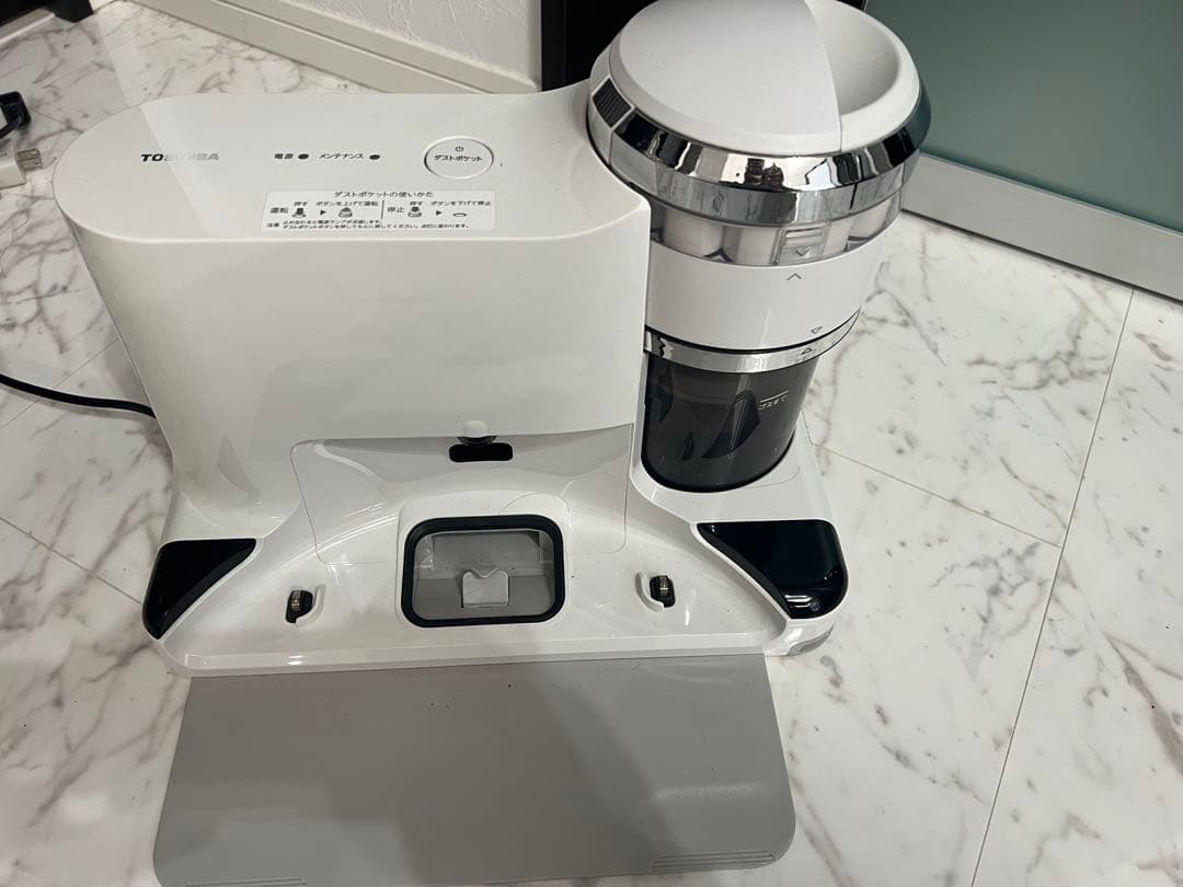 TOSHIBA トルネオロボ　ロボット掃除機 本体 ホワイトVC-RVS2