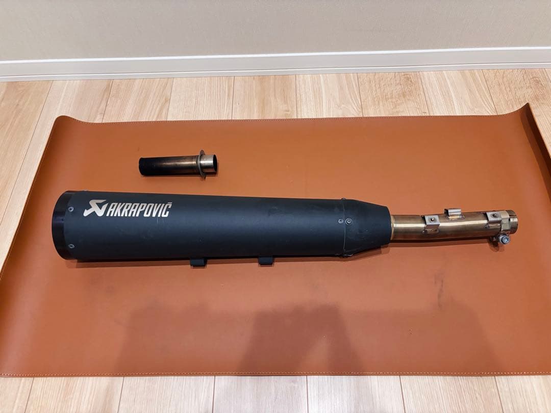 【YAMAHA BOLT950】アクラポビッチ　マフラー