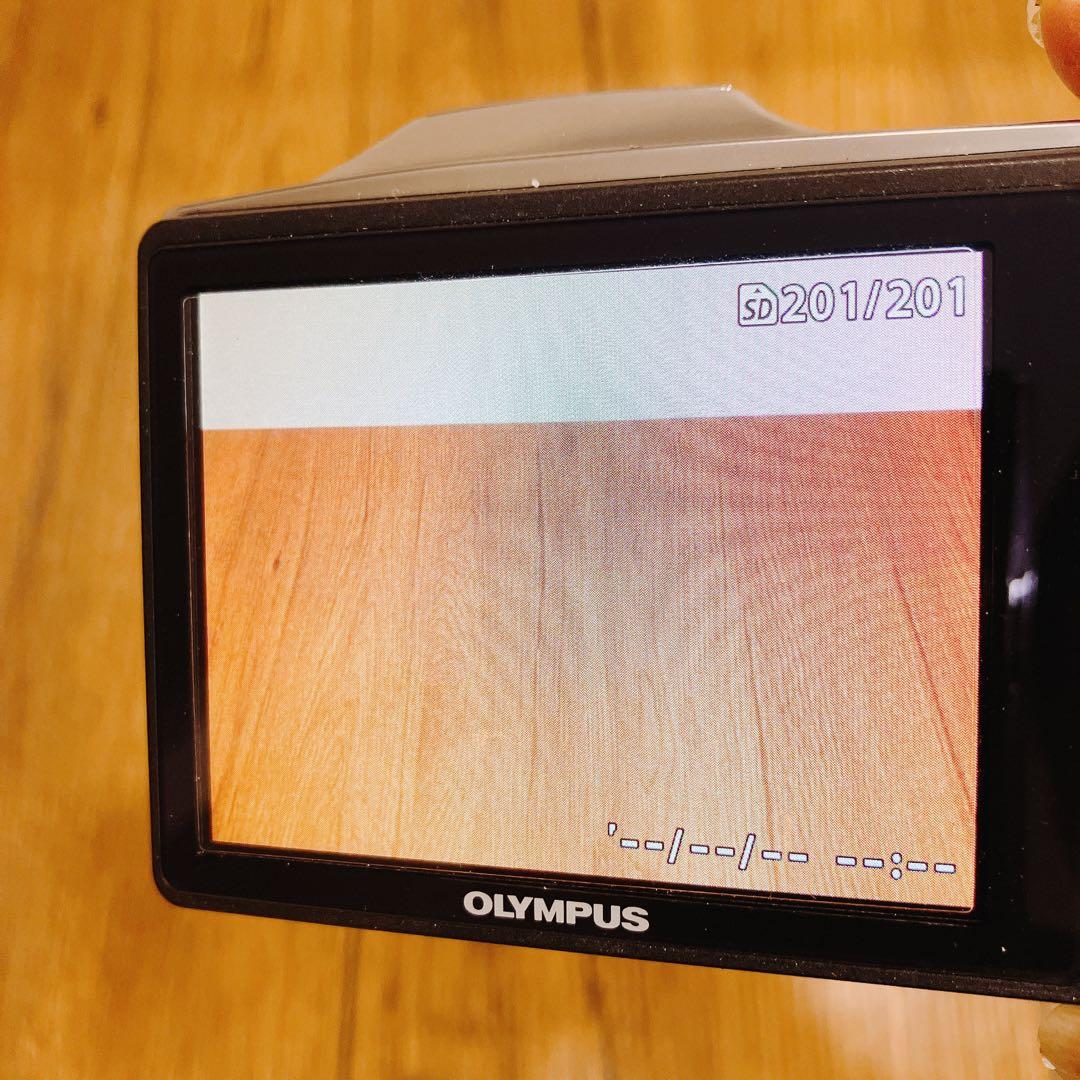 美品　OLYMPUS SZ-14 コンパクトデジタルカメラ　シルバー　スマホ転送