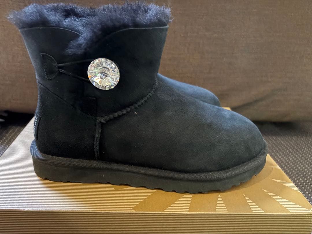 新品 UGG MiniBaileyButtonBling 24cm