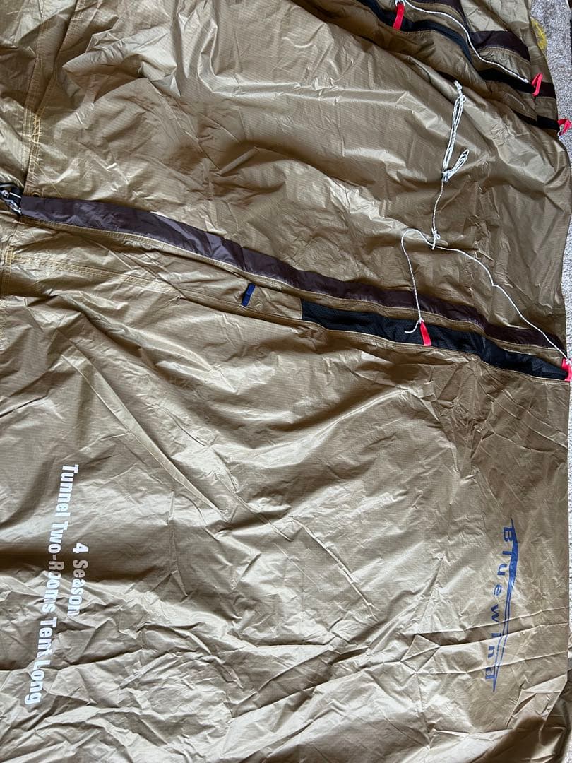 テントファクトリーブルーウィンド　ブラックコーティング　トンネルツールームテント