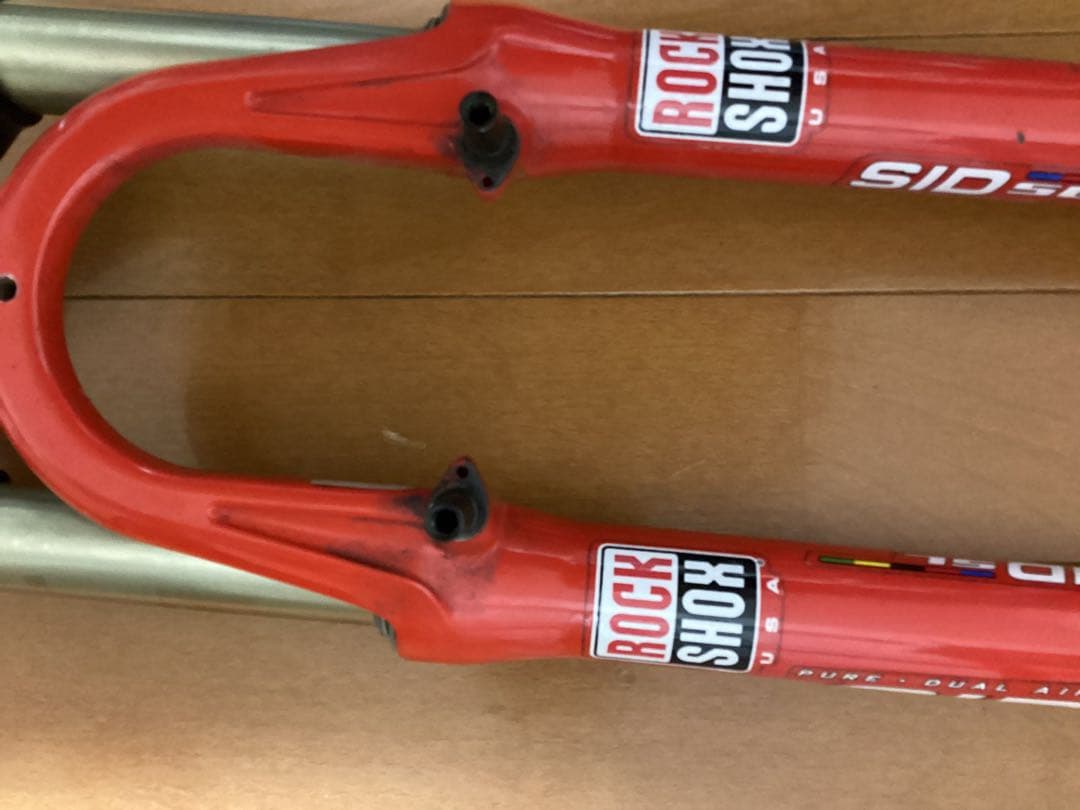 ROCKSHOX SID サスペンションフォーク レッド　26インチ用