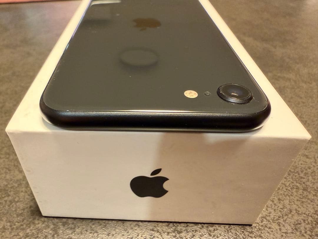 Apple iPhone SE (第2世代) 128G