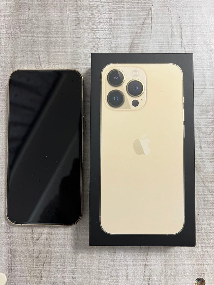 iPhone13pro 512GB ゴールド極美品SIMフリーバッテリー100%