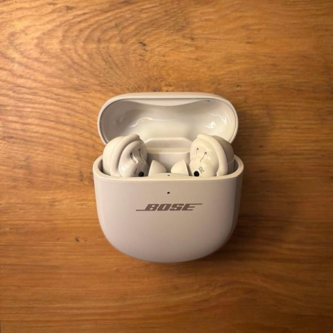 ［美品］BOSE QuietComfort Ultra ワイヤレスイヤホン