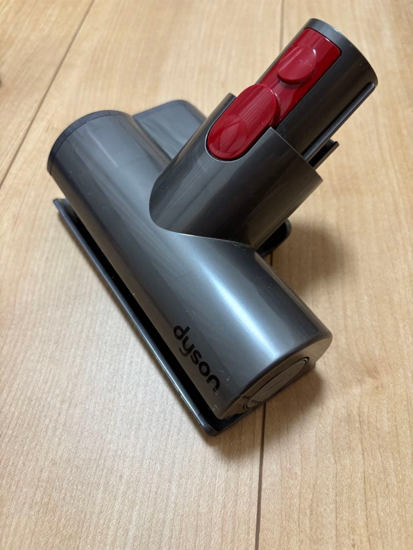 【S】 Dyson V7 SV11 コードレスクリーナー　スタンドセット