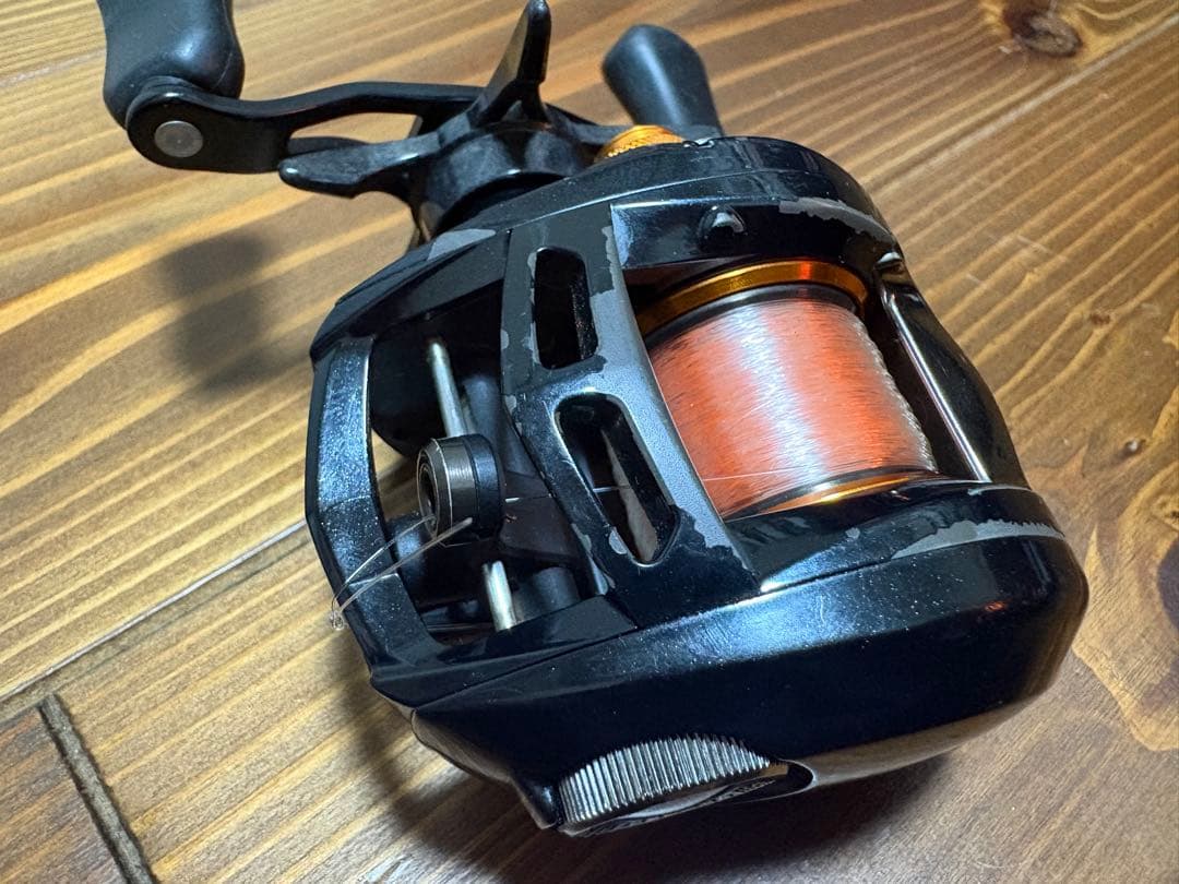 アルファス SV 7.2 ベイトリール 黒/オレンジ