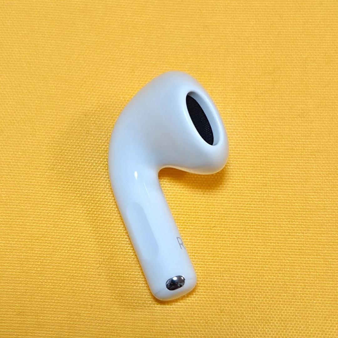 美品！AirPods4 第四世代 右耳 ノイズキャンセリング A3055 ANC