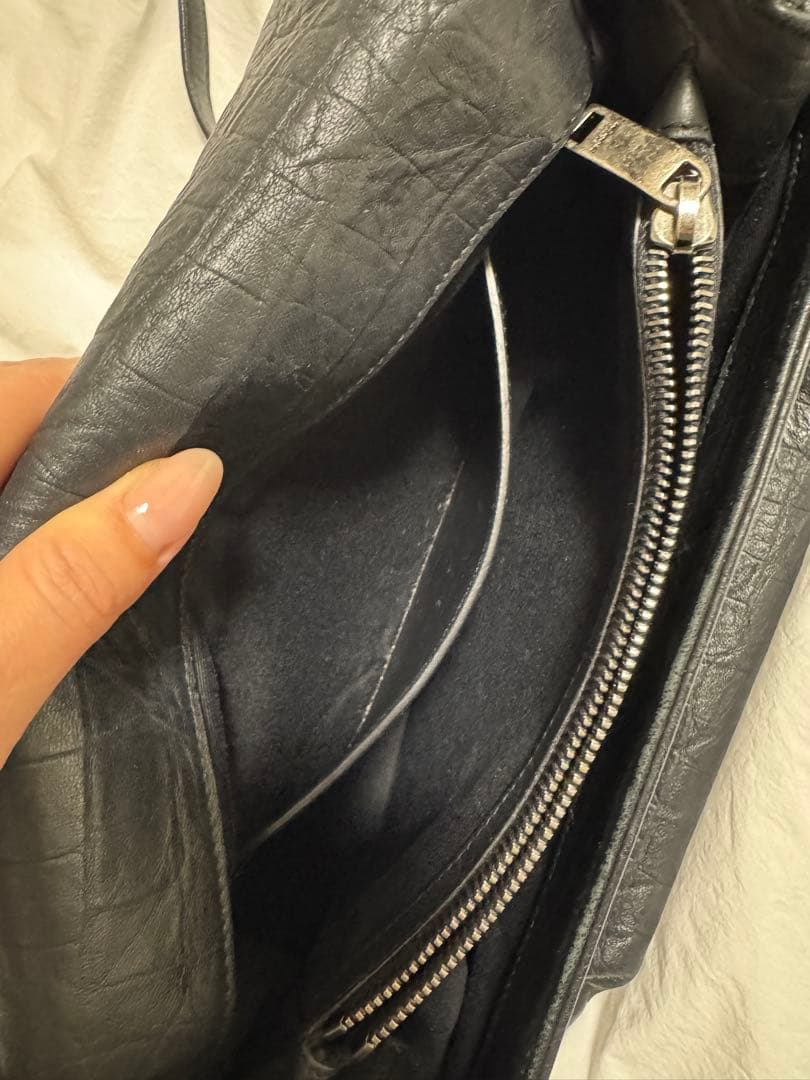 イヴサンローラン YSL ブラックレザー ショルダーバッグ