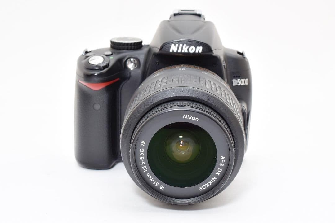 高画質✨️Nikon D5000✨️シングルレンズ✨️バリアングル液晶 一眼レフ