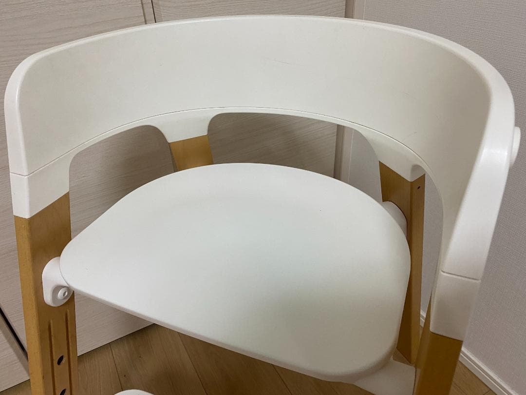 美品24年2月購入 ストッケ STOKKE ステップス チェア ホワイト×木目