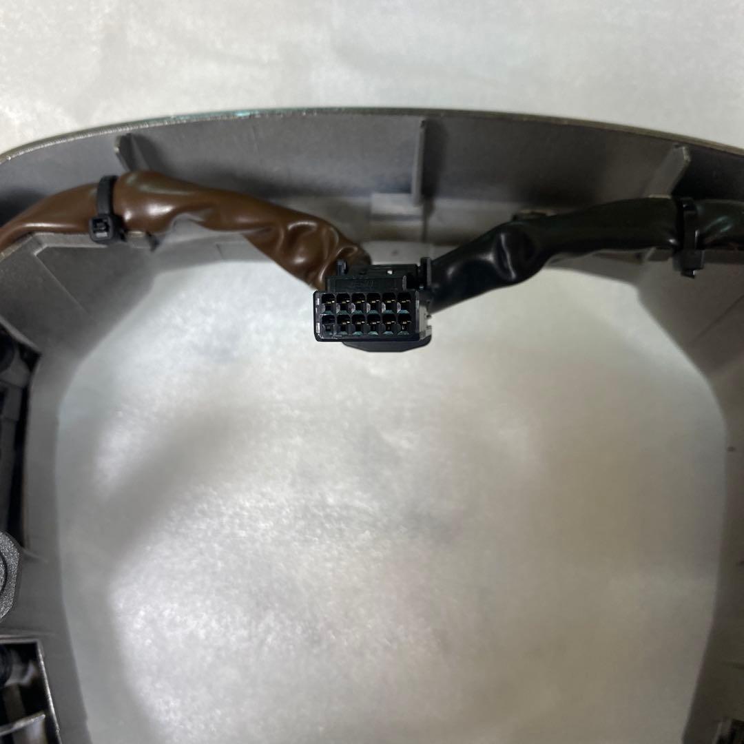 美品 グラージオ 220クラウン ステアリングスイッチ ASSY 金属調