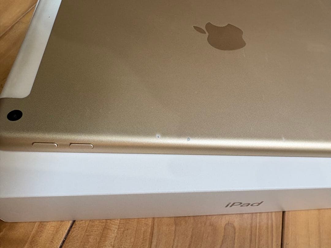 ipad (第５世代）Wi-Fi + Cellular ゴールド