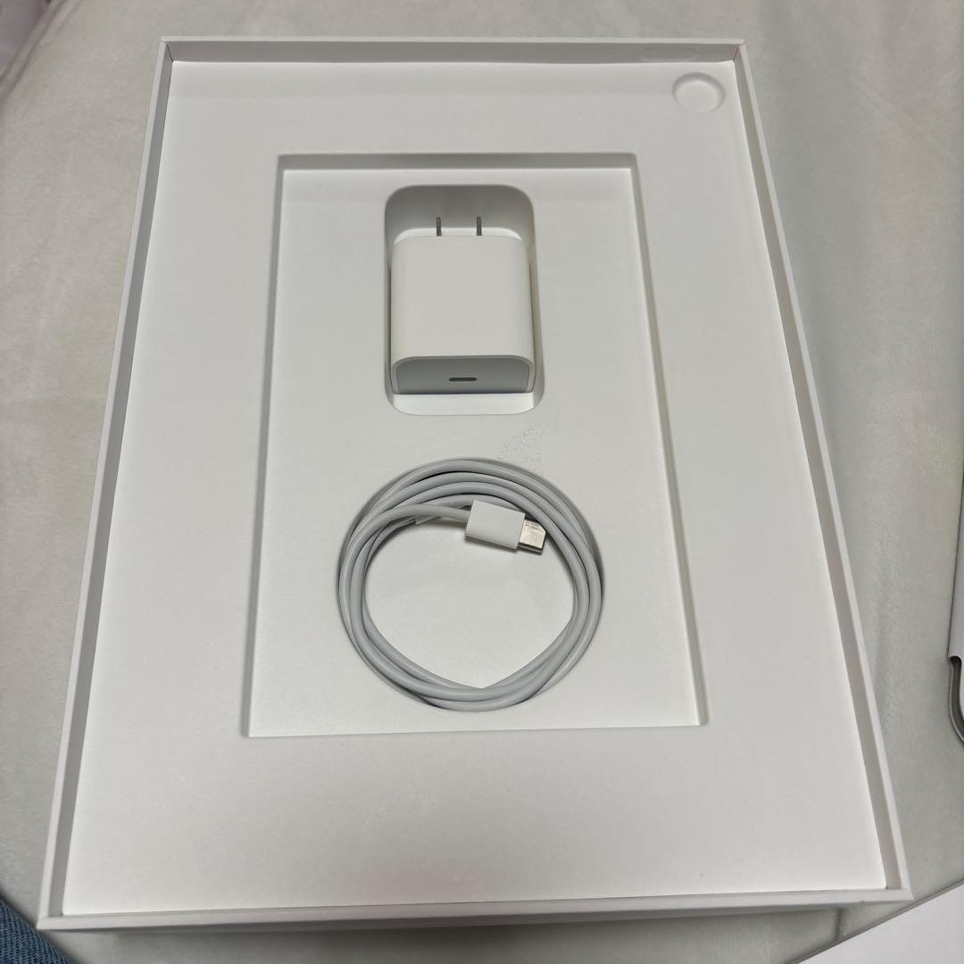 iPad Air 第4世代 WiFi（純正カバー、Apple Pencil付き）