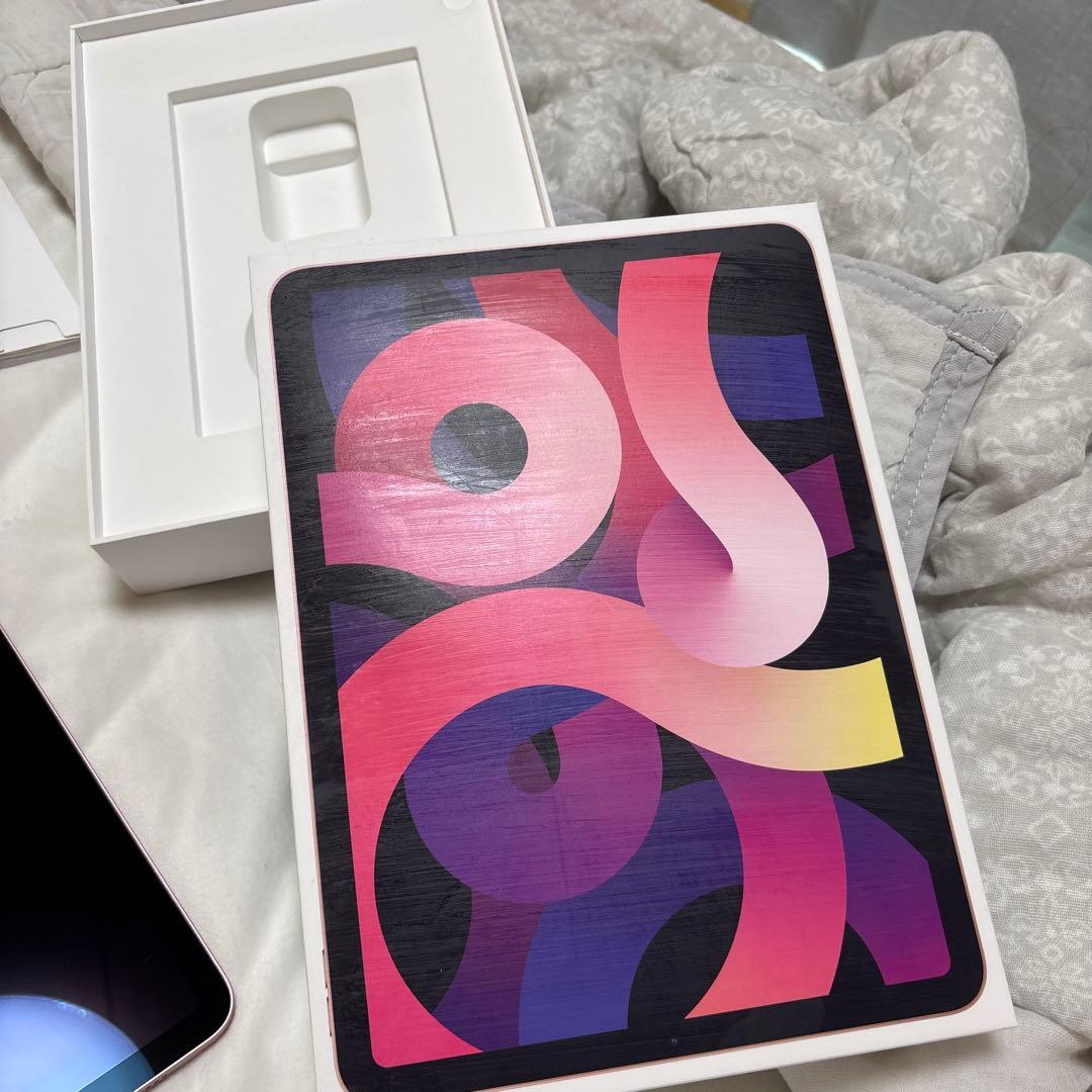 iPad Air 第4世代 WiFi（純正カバー、Apple Pencil付き）