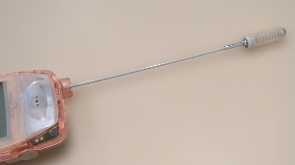 IDO C301T 東芝　TOSHIBA　ガラケー スケルトン 実機　レトロ