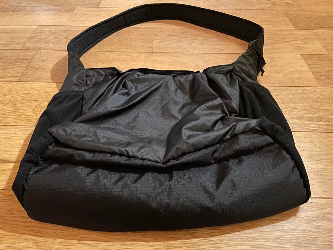 【美品】パタゴニア　ライトウェイトトラベルクーリエ　ブラック