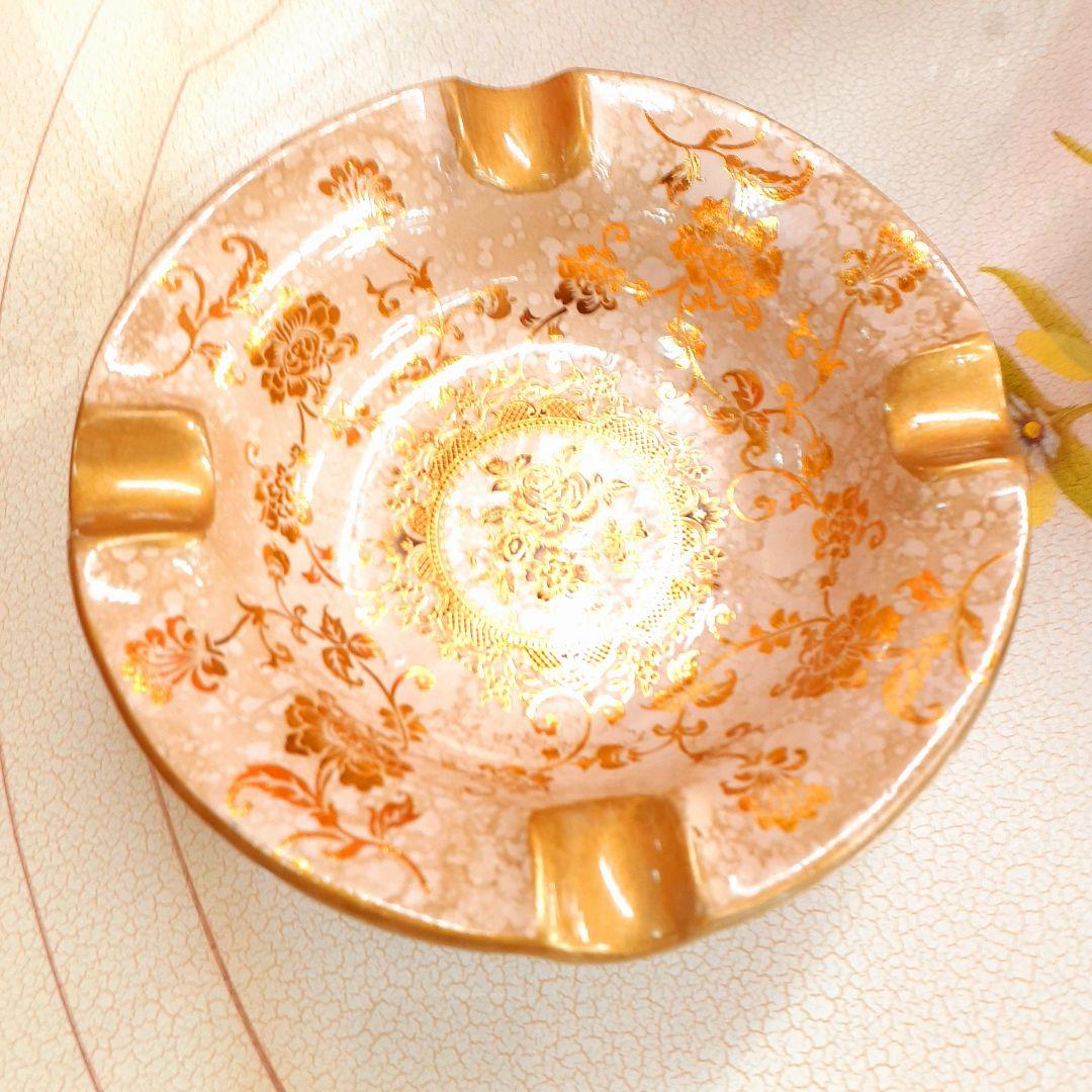 輸入雑貨　シノワズリ　『薔薇の灰皿』　ゴールド　薔薇柄　リビング