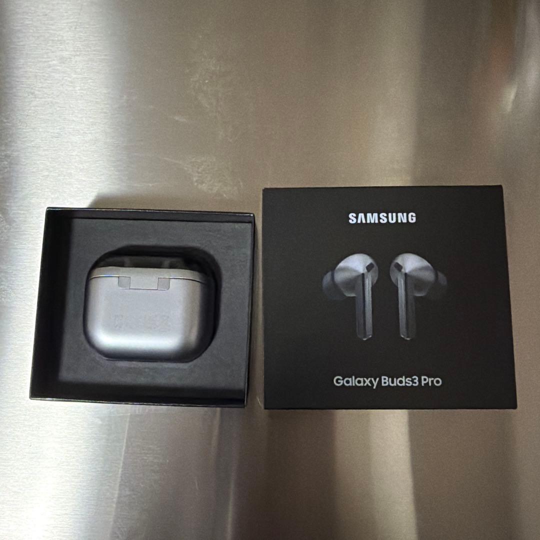 u*6様 Samsung Galaxy Buds3 Pro シルバー　海外版