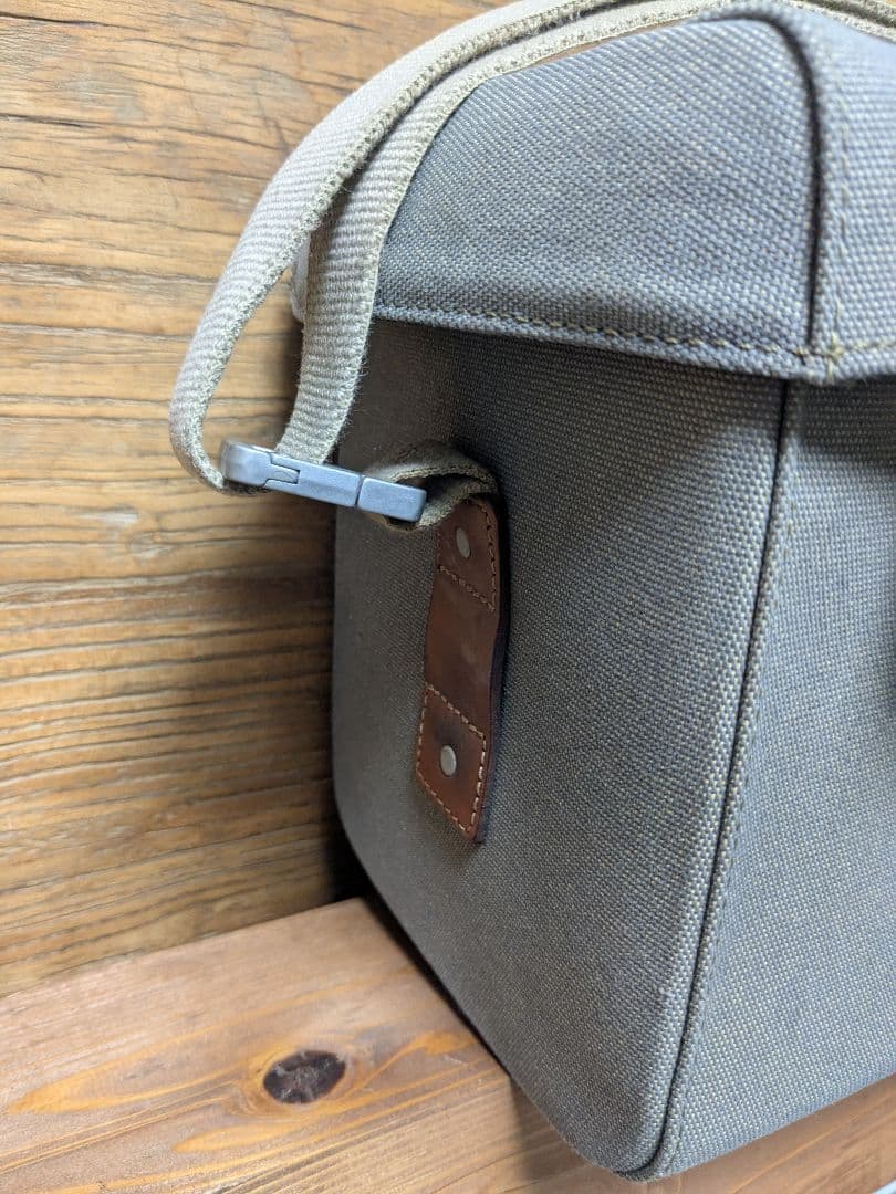 Brooks フロントバッグ　アイルオブスカイDove