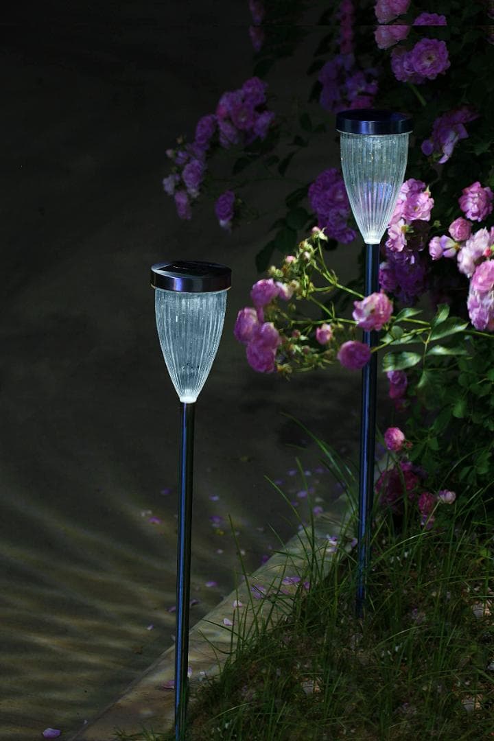 ★スタイリッシュモダンな光！ソーラー ライト２個組 76 cm ステンレスポール