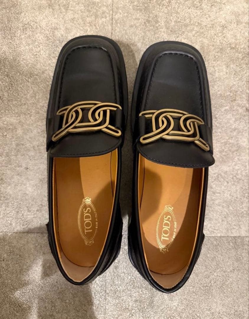 トッズ　ローファー