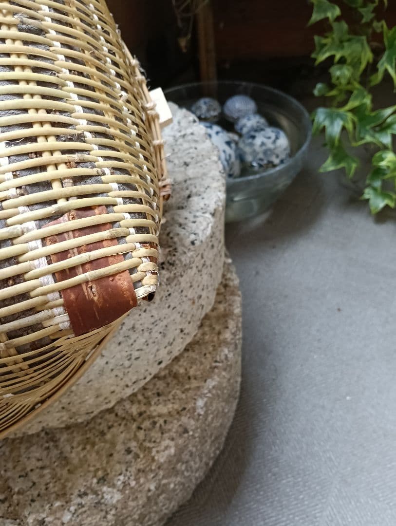 【メルカリ市　お値引き中】竹かご　肥料ふりかご